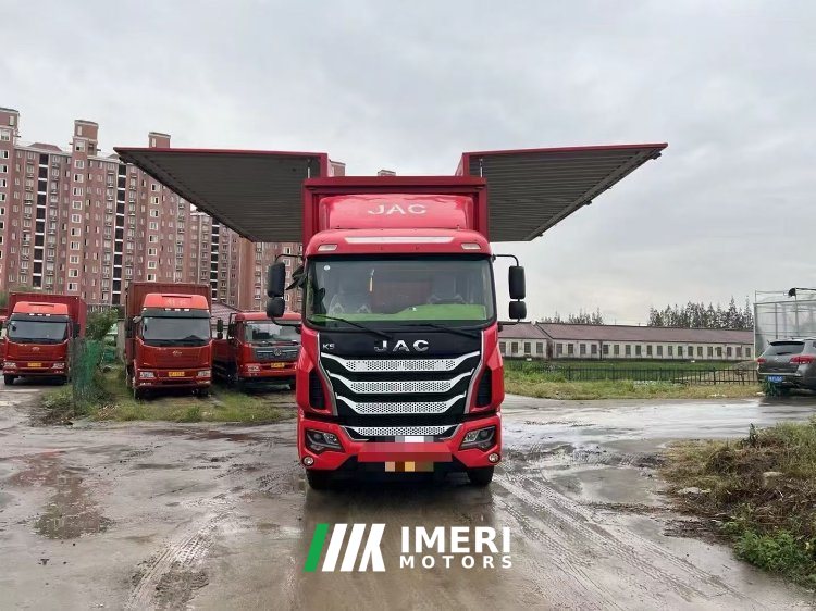 JAC Gallop GAC Higer K5 220 hp 4X2 7.8 m - грузовик из Китая