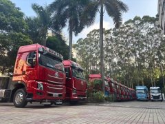 Dongfeng Liuzhou Chenglong H7pro 338 hp 4X2 - фото 2