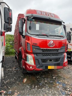 Dongfeng Liuzhou Chenglong H5 240 hp 4X2 6.8 m - фото 2