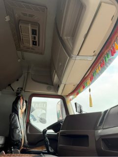 Dongfeng Liuzhou Chenglong H5 240 hp 4X2 6.8 m - фото 3