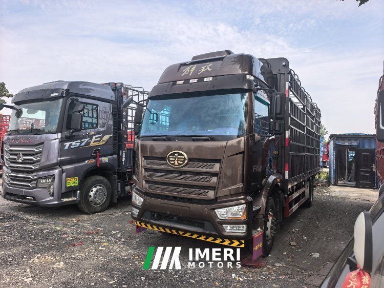 2023 FAW Jiefang J6L 260 hp 4X2 6.2 m