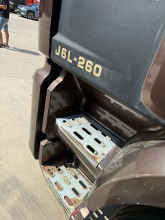 FAW Jiefang J6L 260 hp 4X2 6.75 m - фото 2