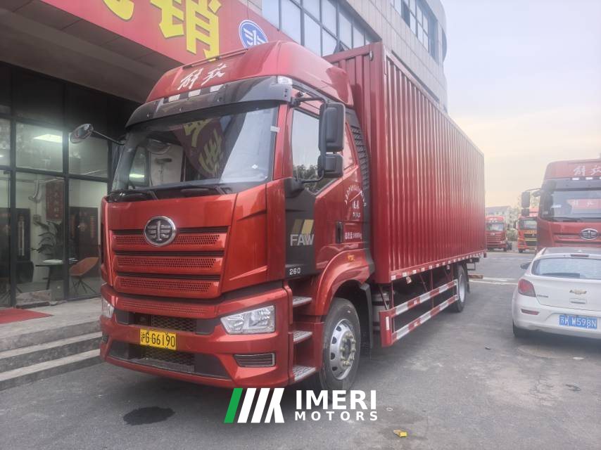 2025 FAW Jiefang J6L 260 hp 4X2 8.2 m