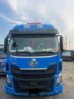 Dongfeng Liuzhou Chenglong H5 320 hp 4X2 9.7 m - фото 1