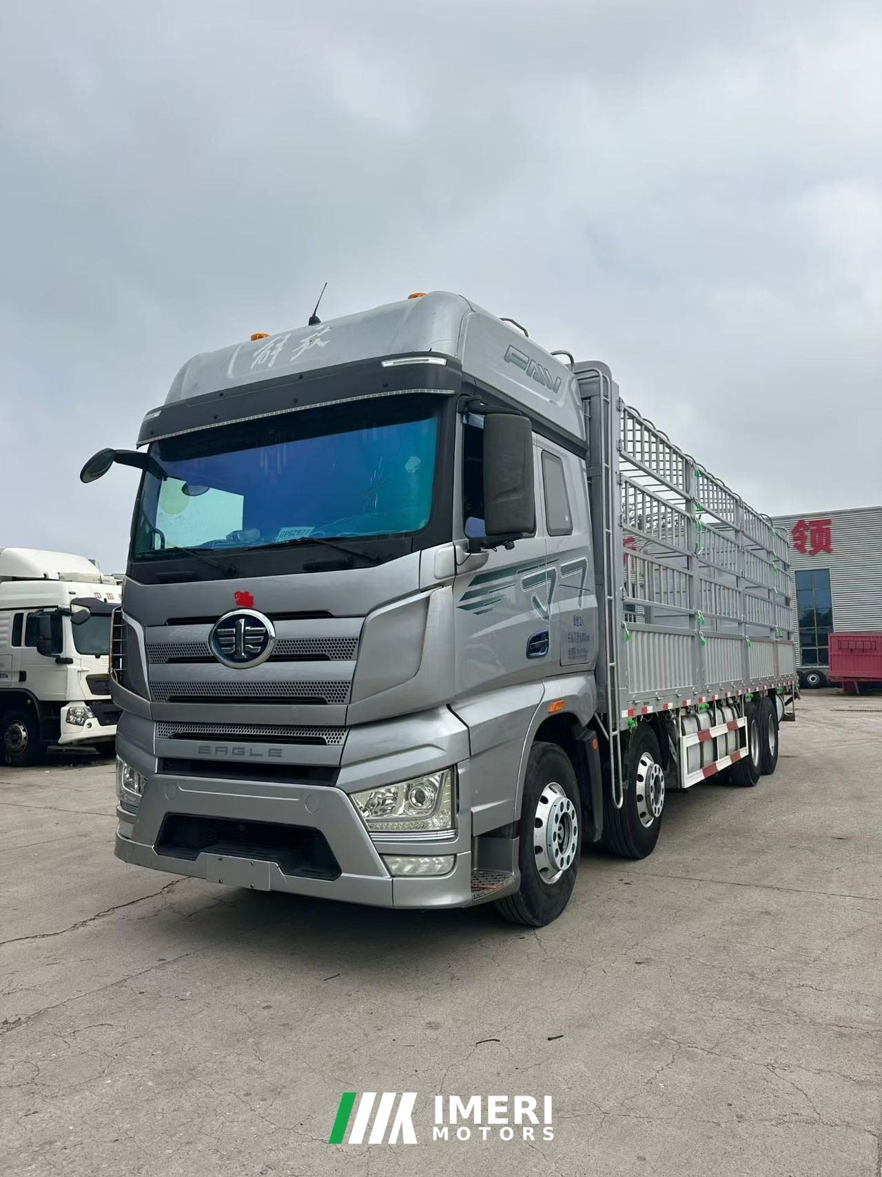 2023 FAW Jiefang J7 460 hp 8X4 9.4 m
