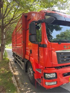 Sinotruk Sitrak G5 270 hp 4X2 6.75 m - фото 1