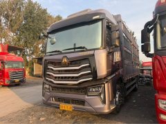 Sinotruk HOWO Max 330 hp 4X2 6.75 m - фото 1