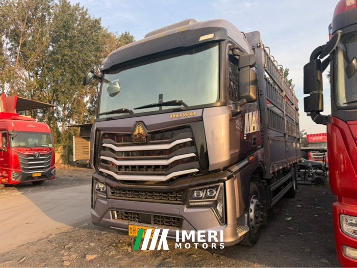 2025 Sinotruk HOWO Max 330 hp 4X2 6.75 m