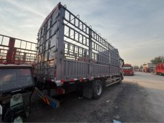 Sinotruk HOWO Max 330 hp 4X2 6.75 m - фото 8