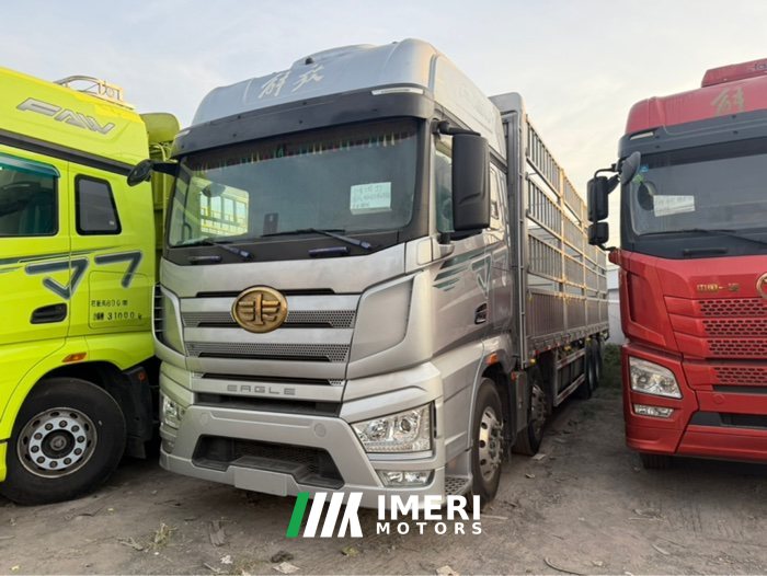 2023 FAW Jiefang J7 460 hp 8X4 9.4 m