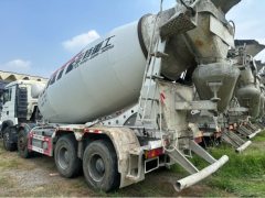 Sinotruk HOWO T5G 340 hp 8X4 - фото 3