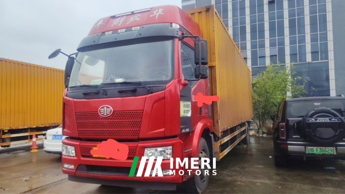 2022 FAW Jiefang J6L 220 hp 4X2 9.7 m