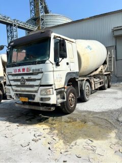 Sinotruk HOWO HOWO-7 380 hp 8X4 - фото 1