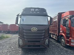 FAW Jiefang J6G 360 hp 4X2 6.75 m - фото 2