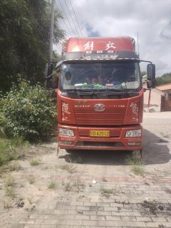 FAW Jiefang J6L 240 hp 4X2 - фото 1