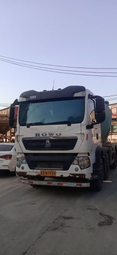 Sinotruk HOWO TX7 340 hp 8X4 - фото 2