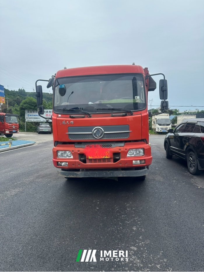 2021 Dongfeng Tianjin 260 hp 8X2 5.5 m