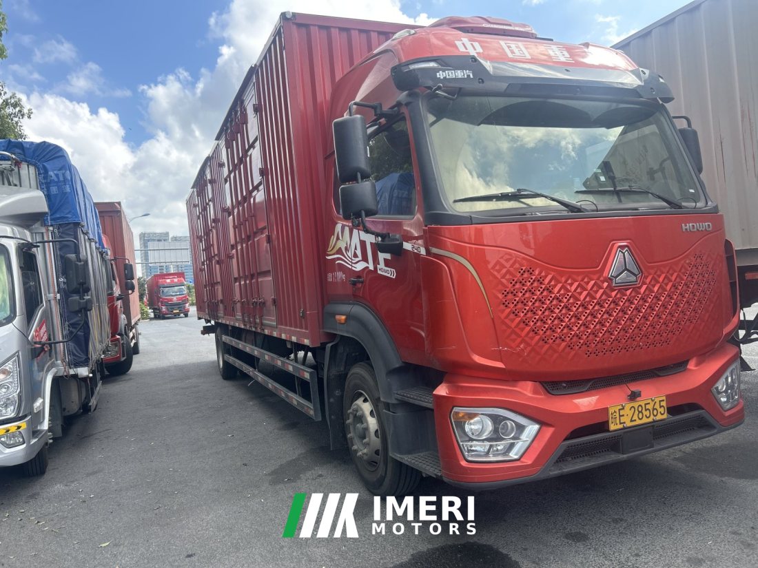 Sinotruk HOWO MATE 240 hp 4X2 9.65 m - грузовик из Китая