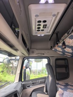 Sinotruk HOWO Max 290 hp 4X2 9.6 m - фото 8