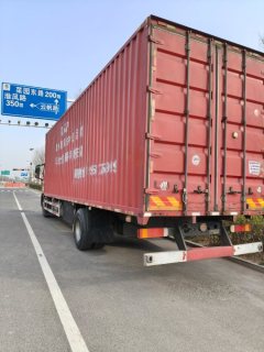 Sinotruk HOWO TX7 290 hp 6X2 7.8 m - фото 3