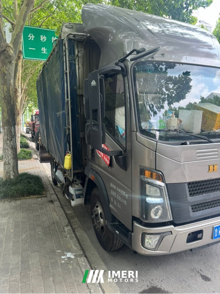 SINOTRUK HOWO Light Duty Truck Hanjiang 170 hp 4X2 4.15 m - грузовик из Китая