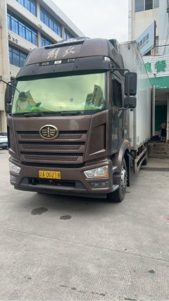 FAW Jiefang J6L 260 hp 4X2 - фото 1