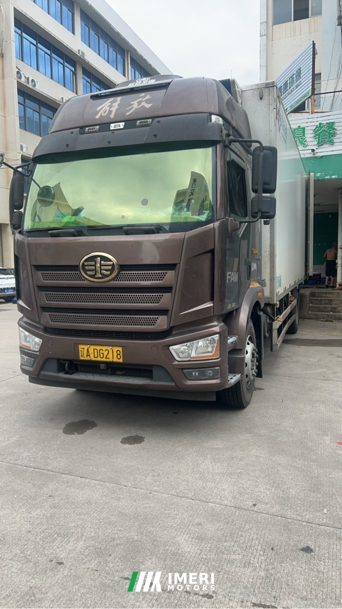2022 FAW Jiefang J6L 260 hp 4X2