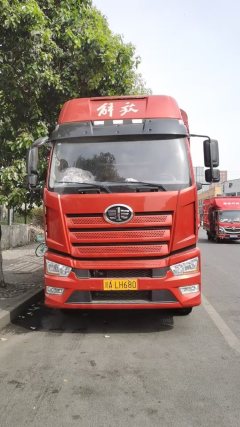FAW Jiefang J6L 320 hp 4X2 6.8 m - фото 3