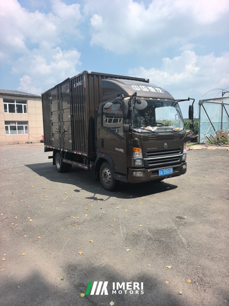 SINOTRUK HOWO Light Duty Truck Dream Chaser 130 hp 4X2 4.2 m - грузовик из Китая