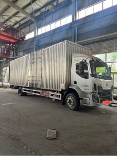 Dongfeng Liuzhou Chenglong M3 260 hp 4X2 9.7 m - фото 2