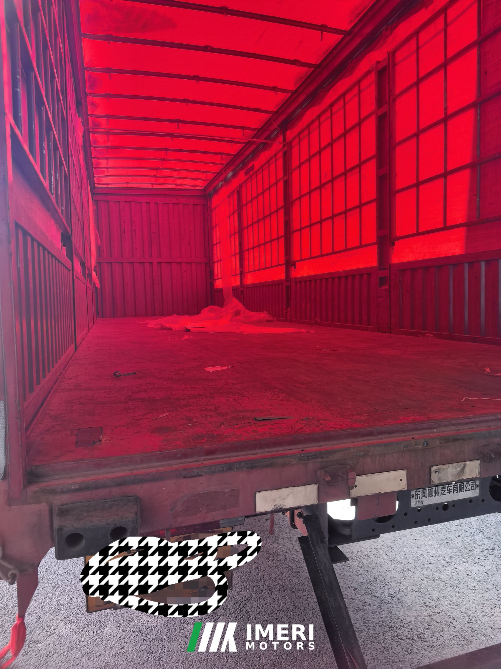 2024 Dongfeng Liuzhou Chenglong H5 320 hp 4X2 9.6 m