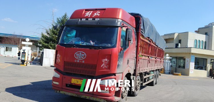 2018 FAW Jiefang J6P 350 hp 8X4 9.6 m