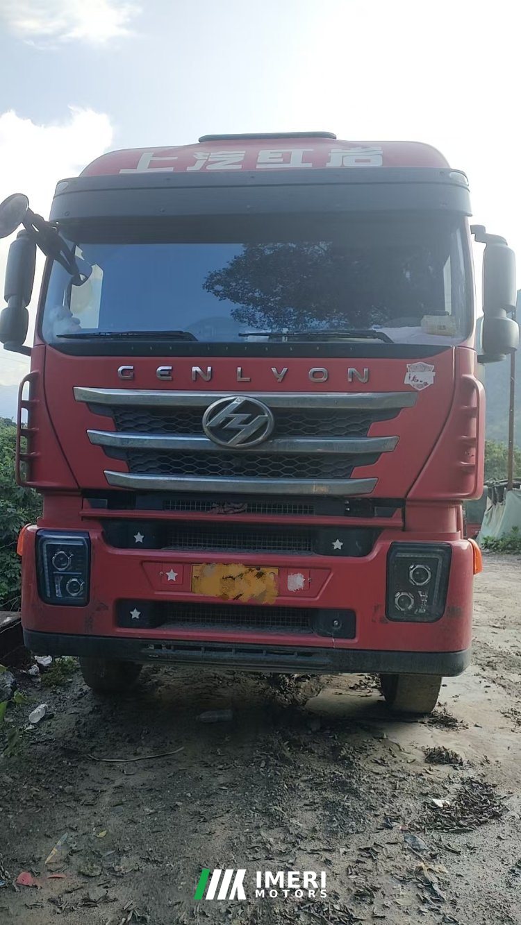 SAIC Hongyan Genlyon 440 hp 6X4 6.8 m - грузовик из Китая