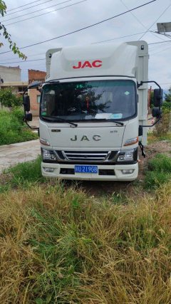 JAC Junling V7(A8) 129 hp 4X2 3.85 m - фото 1