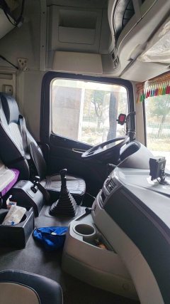 Foton Auman ETX 270 hp 4X2 9.53 m - фото 5