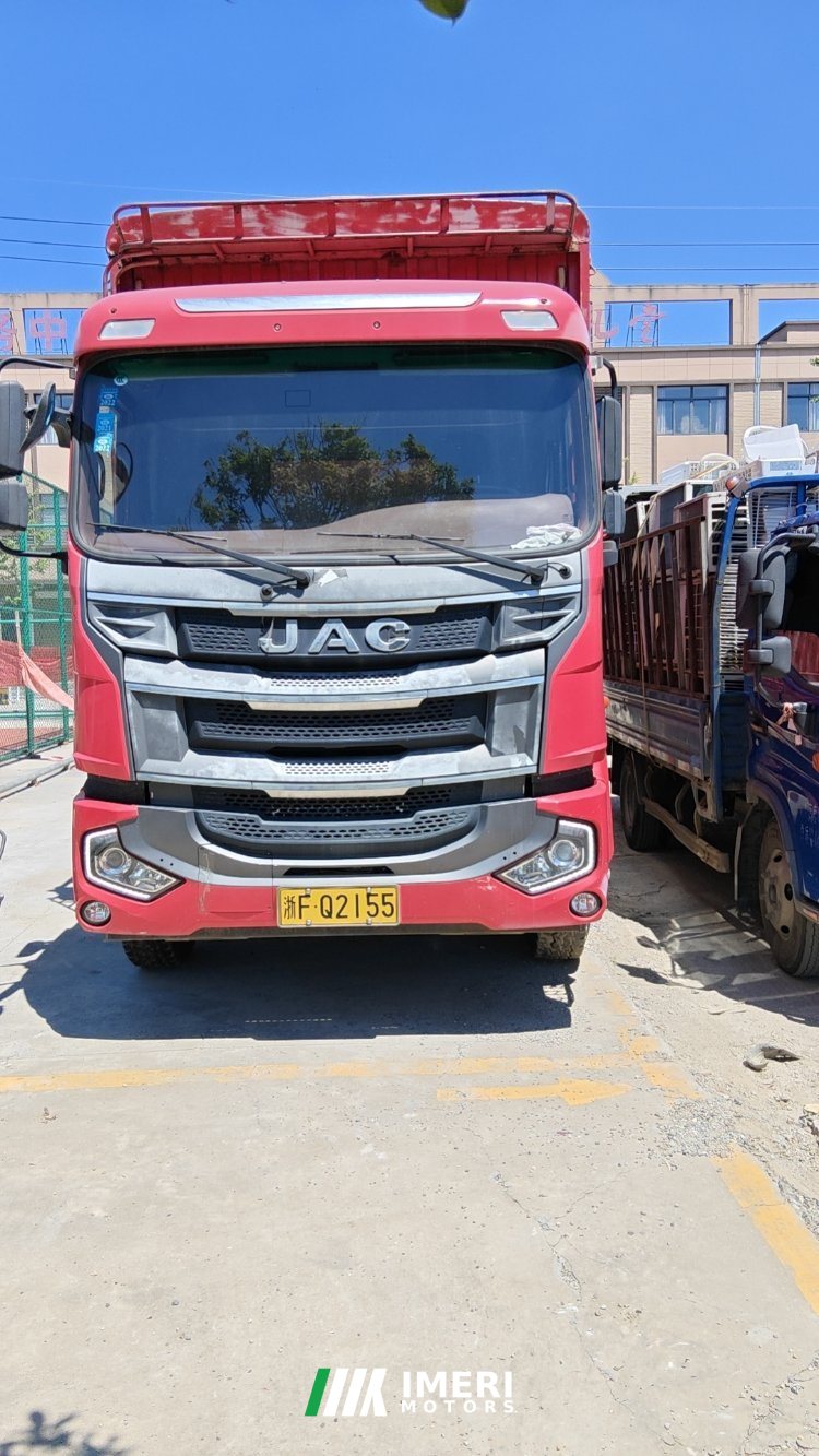 2019 JAC Gallop Gelfa A5 220 hp 4X2 6.8 m