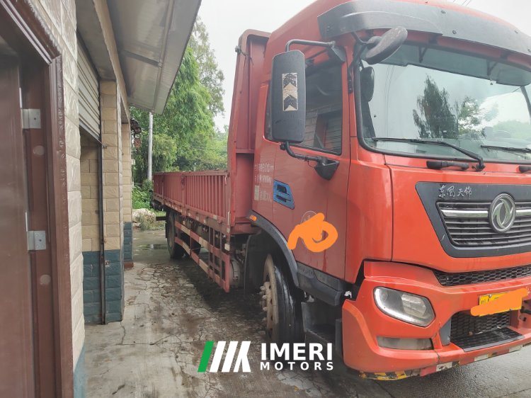Dongfeng Tianjin KR 260 hp 4X2 6.8 m - грузовик из Китая