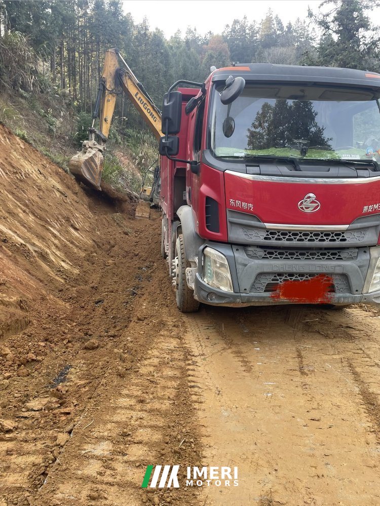 Dongfeng Liuzhou Chenglong M3 200 hp 6X2 5 m - грузовик из Китая