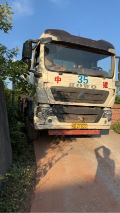 Sinotruk HOWO V7-X 8X4 - фото 2