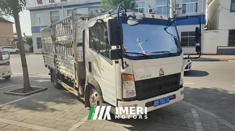 SINOTRUK HOWO Light Duty Truck Hanjiang 140 hp 4X2 4.15 m - грузовик из Китая