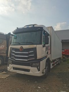 Sinotruk HOWO Max 290 hp 4X2 9.6 m - фото 1