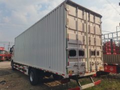 Sinotruk HOWO Max 290 hp 4X2 9.6 m - фото 9