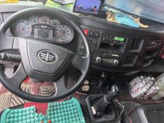 FAW Jiefang J6L 180 hp 4X2 7.7 m - фото 4