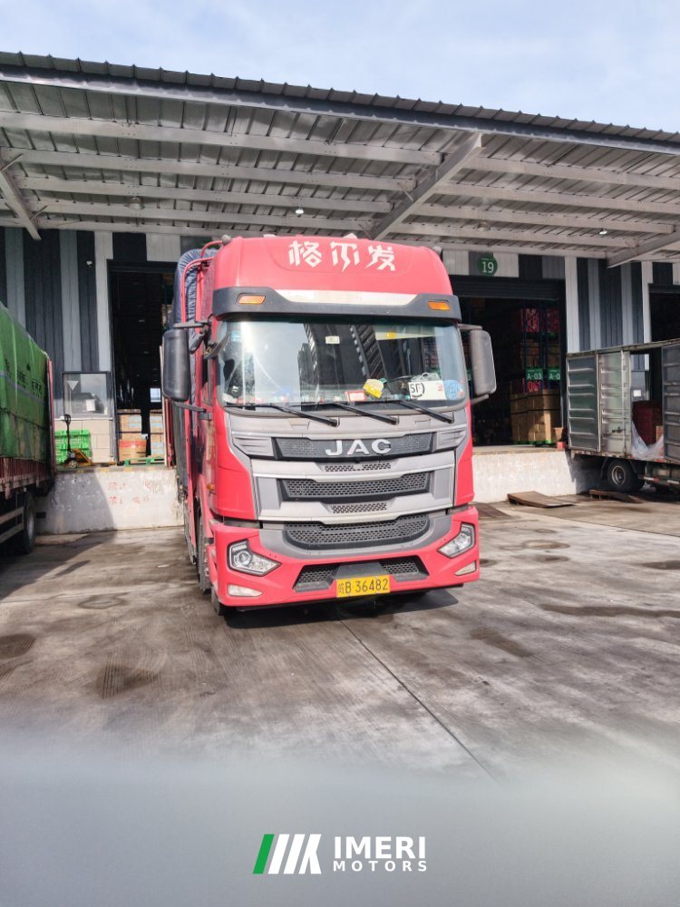 2021 JAC Gallop Gelfa A5 240 hp 4X2 6.8 m