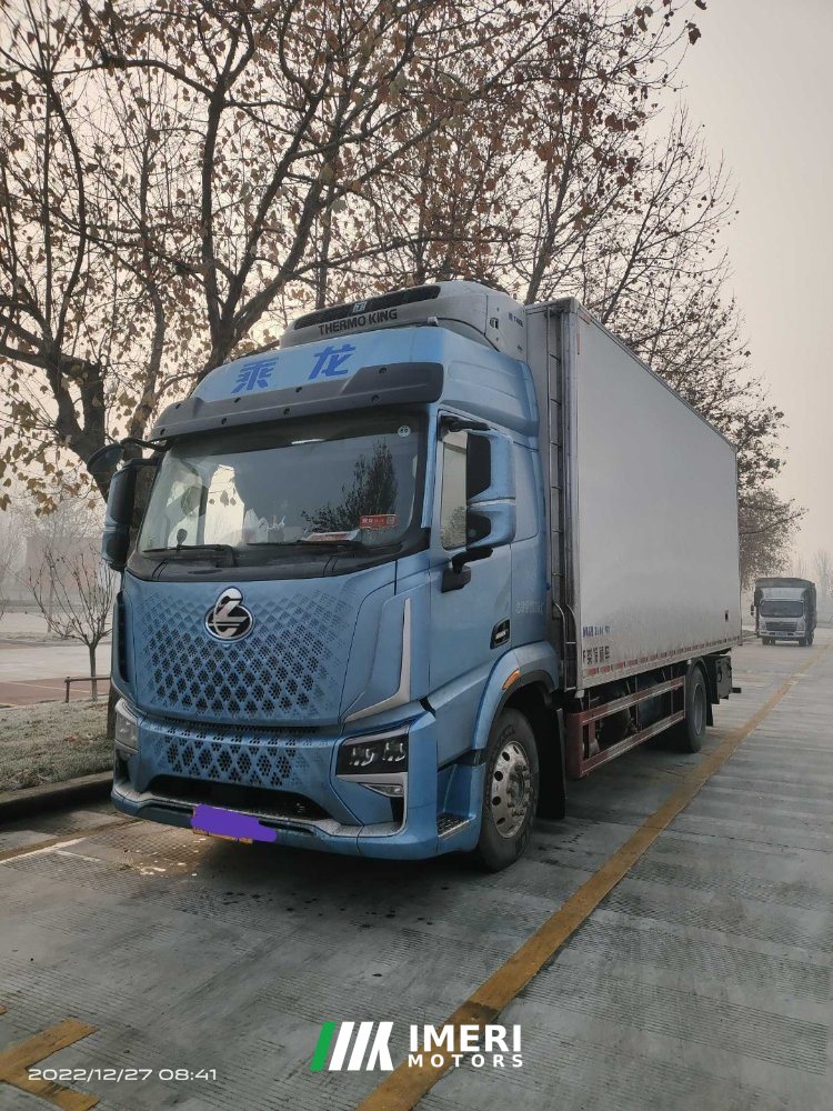 Dongfeng Liuzhou Chenglong H5V 270 hp 4X2 6.8 m - грузовик из Китая