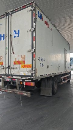 Dongfeng Tianjin KR 245 hp 4X2 6.8 m - фото 1