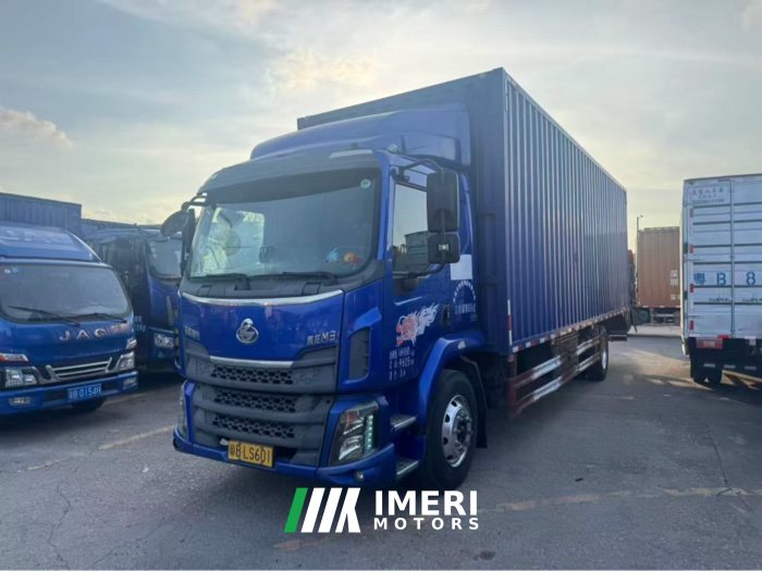 2021 Dongfeng Liuzhou Chenglong M3 180 hp 4X2 7.65 m