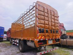 Dongfeng Liuzhou Chenglong H5 290 hp 6X2 7.8 m - фото 3