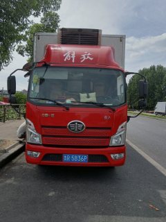 FAW Jiefang J6L 212 hp 4X2 - фото 1