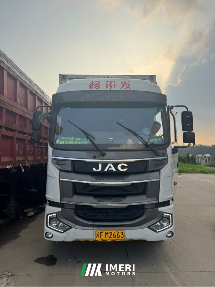 2023 JAC Gallop Gelfa A5 220 hp 4X2 9.6 m